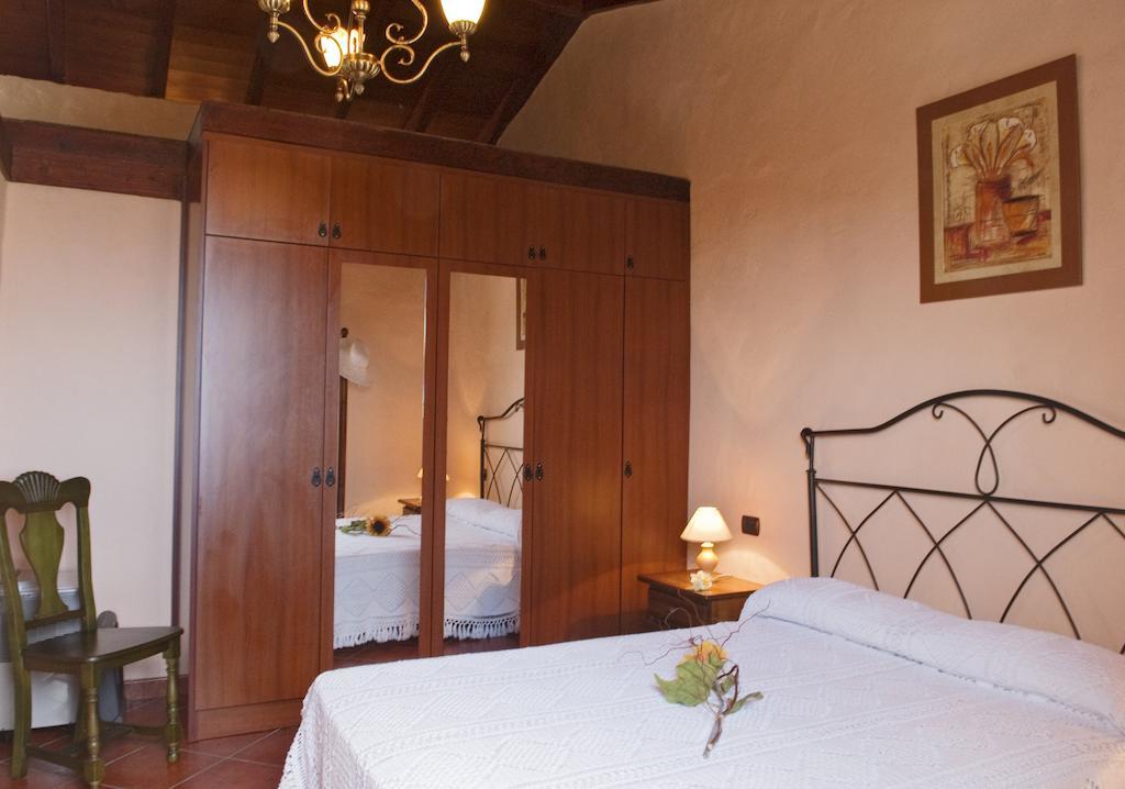 إيكود ذي لوس فينوس Casa Rural La Furnia الغرفة الصورة